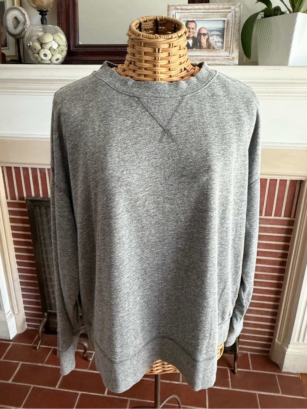 Marine Layer gray heathered crew neck sweatshirt large